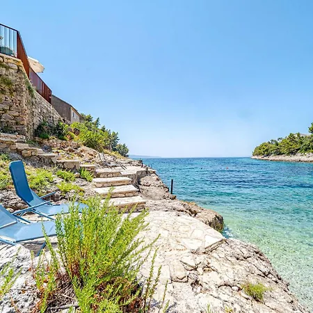 4 Bedroom Gorgeous In Korcula Babina