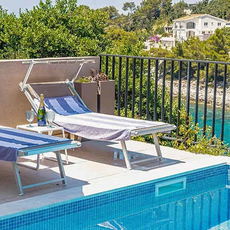 4 Bedroom Gorgeous In Korcula Feriehus *