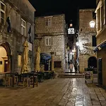 بيت للعطل Awesome In Korcula