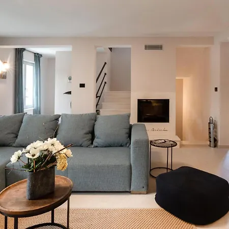Dom wakacyjny 4 Bedroom Gorgeous In Korcula Babina