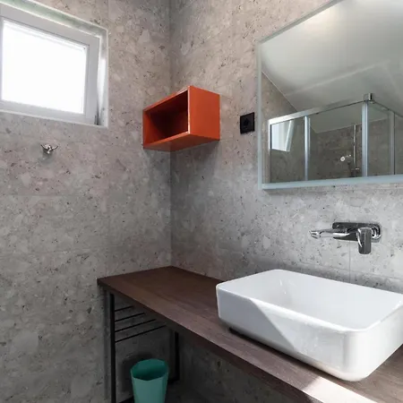 4 Bedroom Gorgeous In Korcula בית נופש Babina